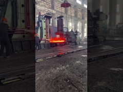 Fabbricazione di forge a rotoli per flange di grandi dimensioni